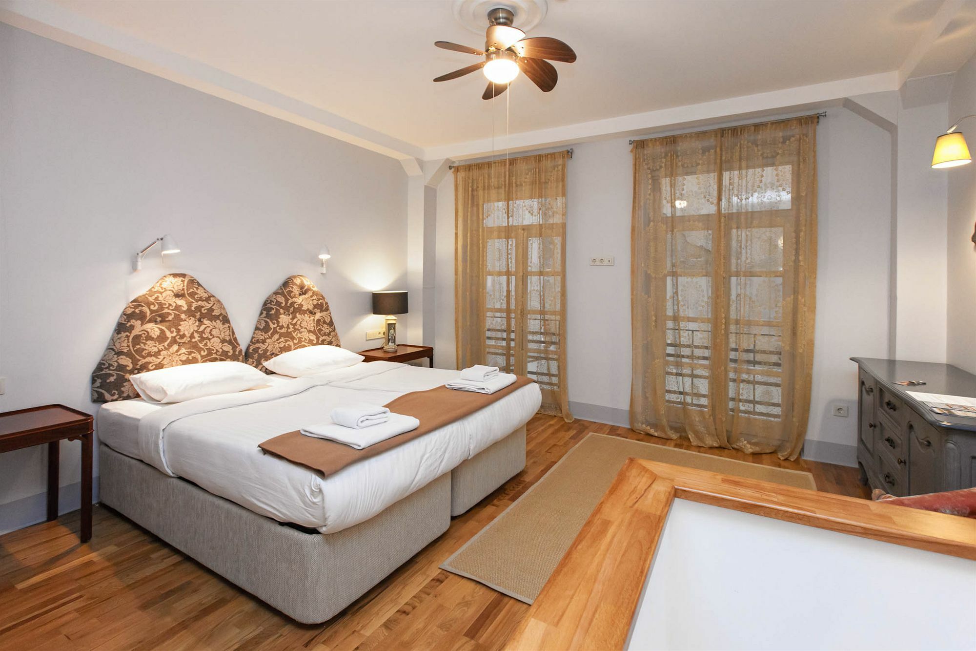Chiconomy Suites Istanbul Exterior photo